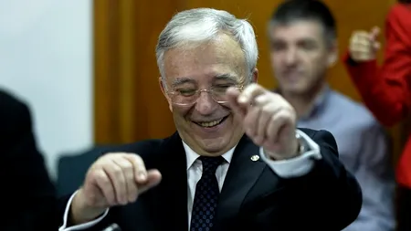 Toată țara îl elogiză pe Mugur Isărescu, la 75 de ani, pe 1 august, prin vocea lui Bogdan Chirieac