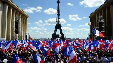 Scădere abruptă a activității sectorului privat în Franța