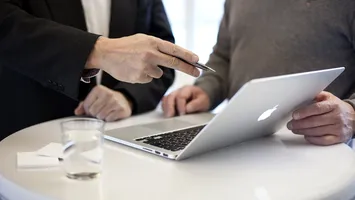 Reducerile de personal, o realitate prezentă în 2024. Industria auto şi sectorul IT - cele mai afectate