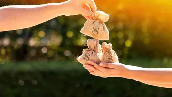 Se întâmplă și la case mai mari! Un prinț cere... ajutor social