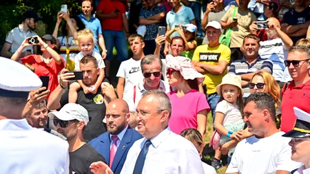 Nicolae Ciucă a făcut senzație pe litoral