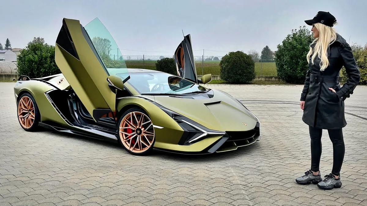 Când va lansa Lamborghini modele hibride
