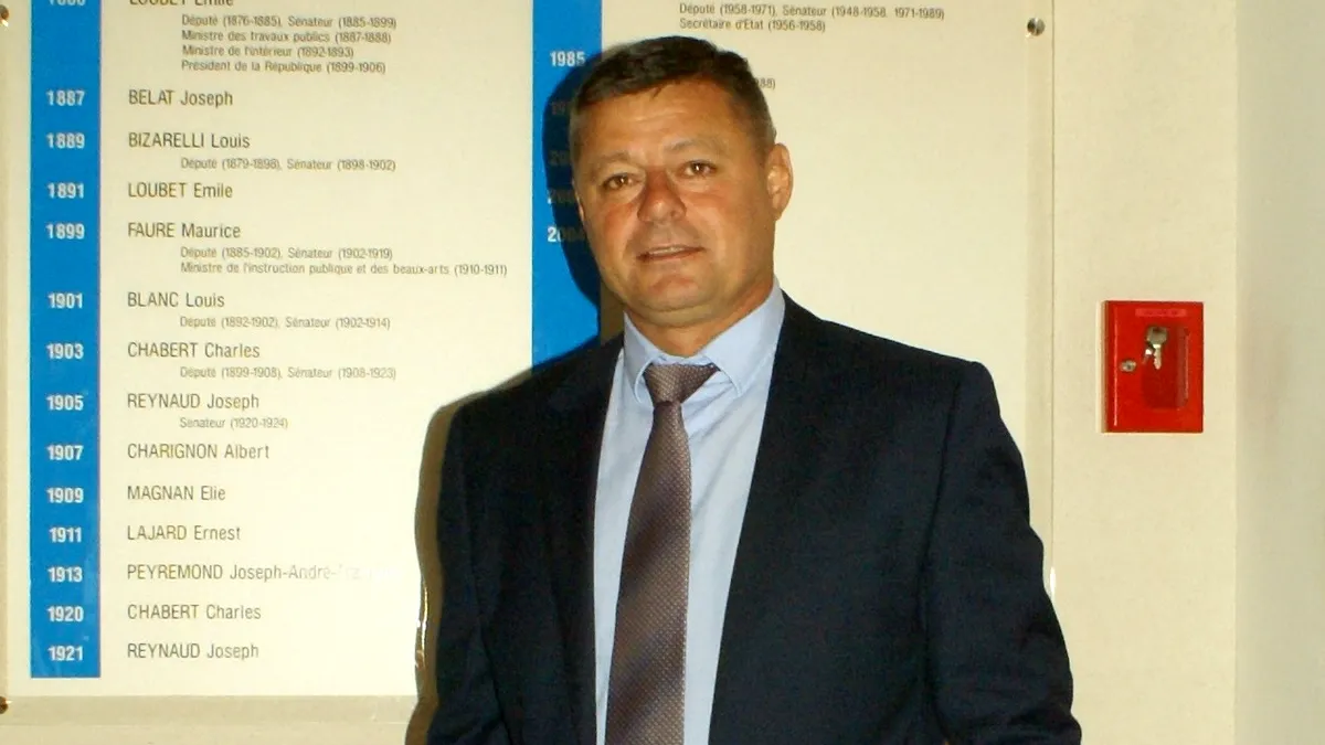 Primarul din Lehliu Gară, sub control judiciar. Are interdicție să-și exercite funcția de primar
