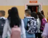 Educația rămâne un lux pentru mii de copii din România