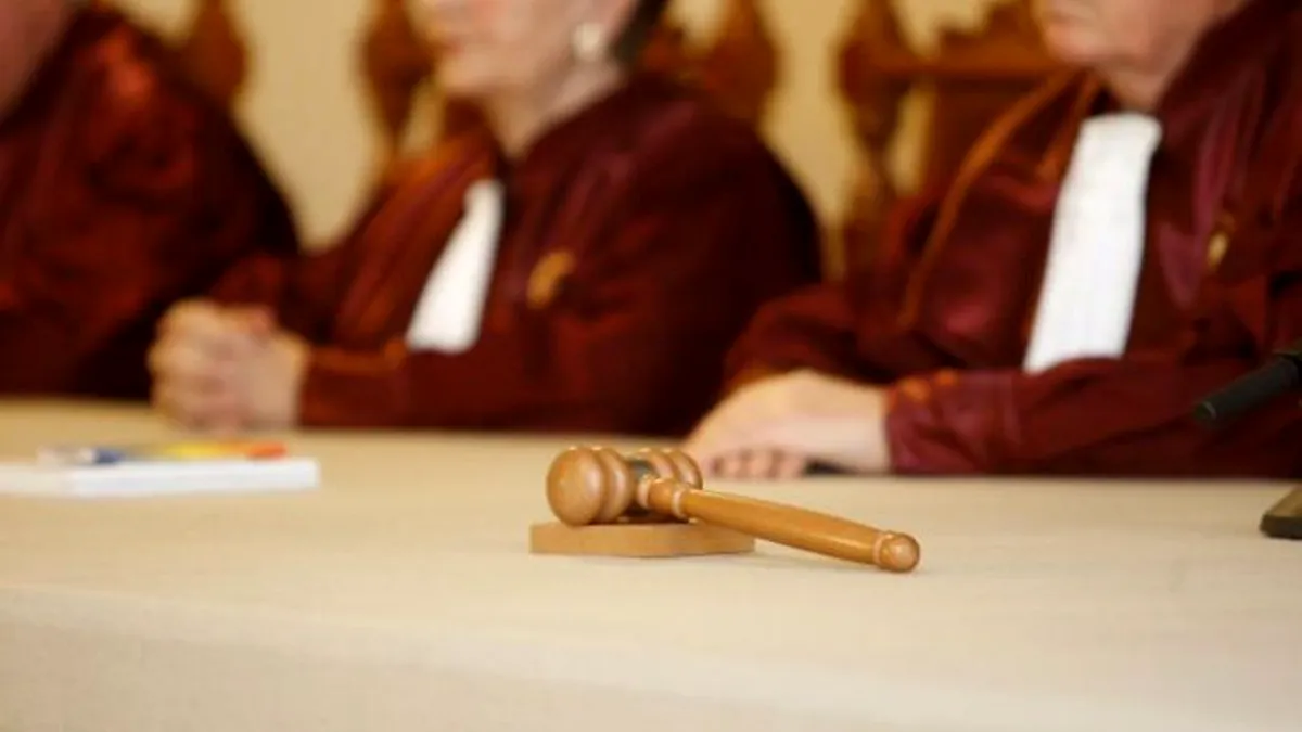 CCR a admis sesizarea asupra Legii privind protecţia consumatorilor împotriva dobânzilor excesive