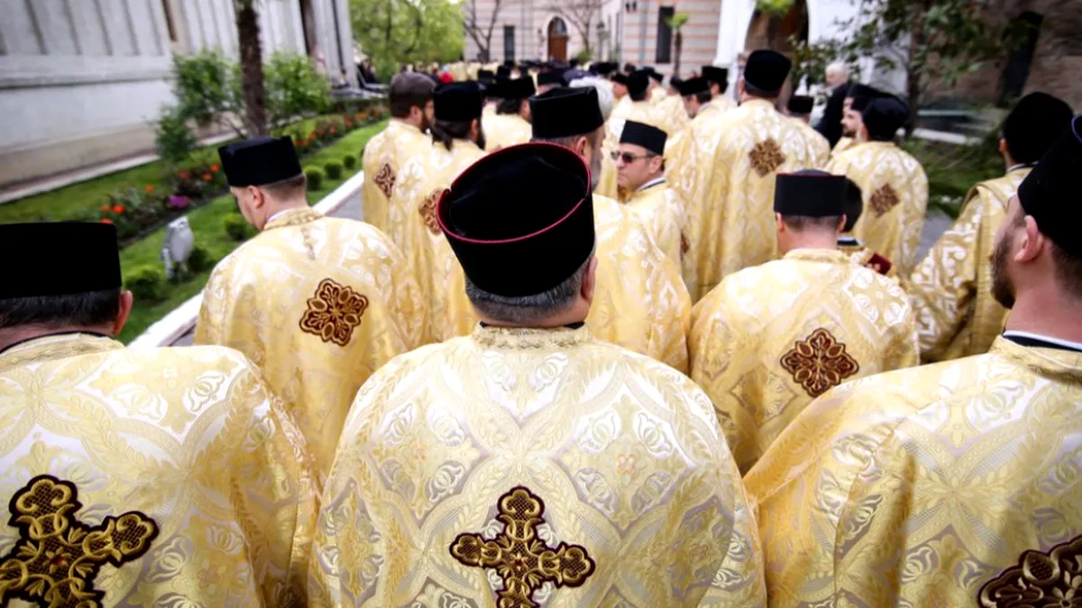 Măsurile de austeritate lovesc şi în biserică. Preoții, călugării și călugărițele rămân fără asigurare de sănătate