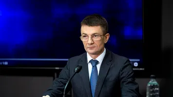 Fost oficial SIS din Moldova, prins la Timișoara pentru spionaj. Vindea secretele României către KGB-ul din Belarus