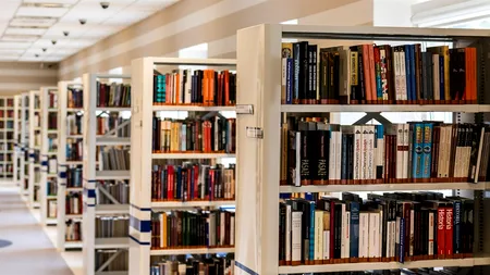 USR PLUS vrea gratuitate pentru studenți în bibliotecile central universitare. Ce taxe sunt percepute în prezent