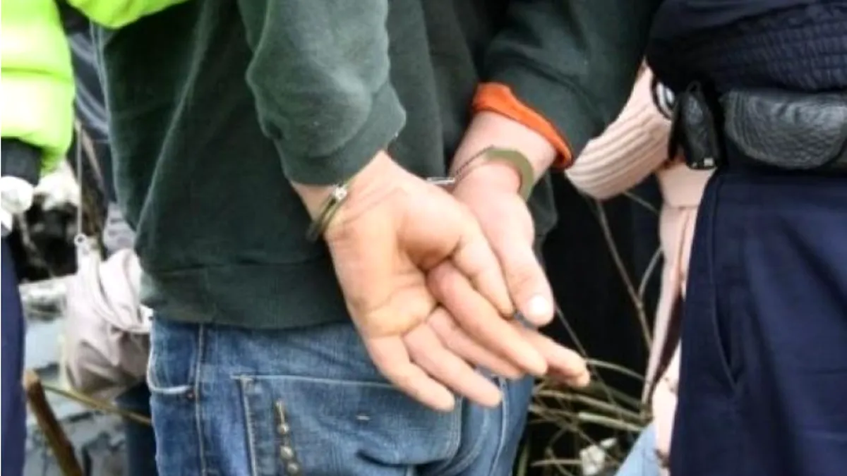 Primarul din Flămânzi reținut de DNA, alături de un alt edil