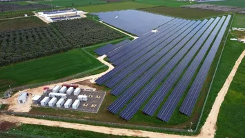 Un gigant energetic din Asia va realiza primul său parc fotovoltaic cu stocare din Europa, într-o comună din Oltenia
