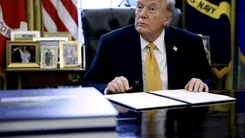 Tensiuni la Casa Albă: Aliații lui Trump se tem că promisiunea de a evita războaiele nesfârșite este în pericol