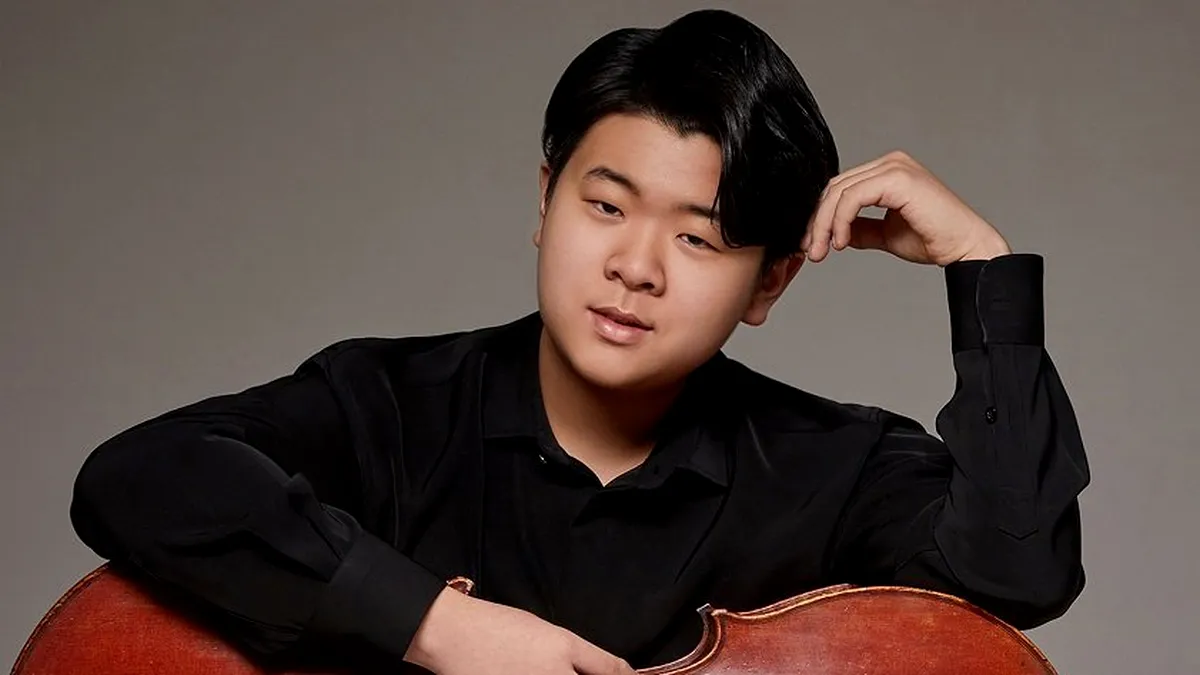 Un violoncelist din Coreea de Sud se află în finala Concursului Internaţional „George Enescu”