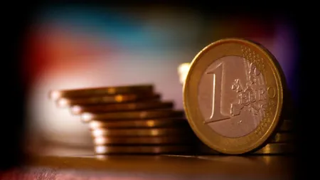 CFA România: Euro va trece de 5 lei, în șase luni
