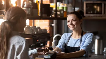 Campanie ANAF în HORECA: Ce riști dacă nu ceri bonul fiscal?