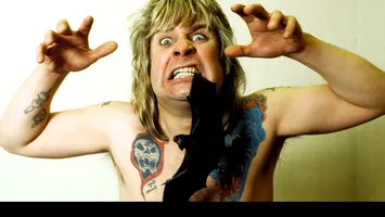 Ozzy Osbourne vs liliacul viu. L-a mușcat sau nu?