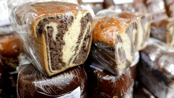Bomba de pe masa de Paști: Lista cozonacilor plini de E-uri și aditivi periculoși