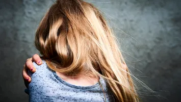 Profesorul „preferat” din Iași, acuzat de hărțuire sexuală. Mesaje indecente trimise noaptea și conversații bizare în timpul cursurilor