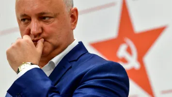 Igor Dodon „simte” victoria pro-europeană și pregătește strada: cum arată manualul unei crize anunțate