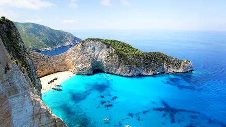 Agențiile de turism cer Greciei ridicarea tuturor restricțiilor pentru români