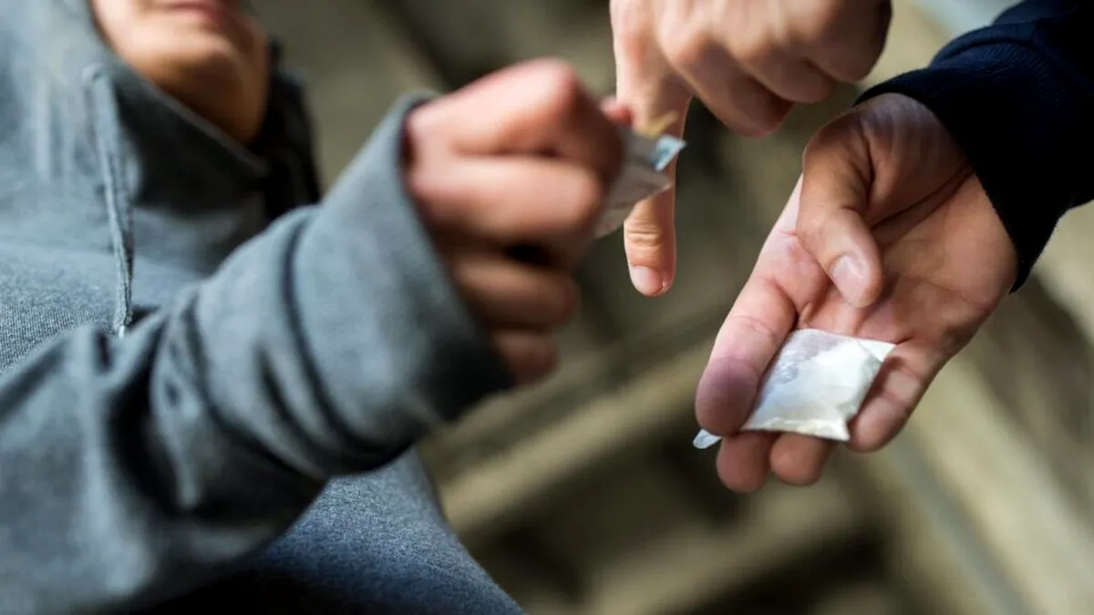 Pompier ieșean, transformat în dealer de heroină. Cum a ajuns un plutonier ISU să își dea tot salariul pe droguri