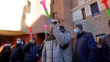 Sindicaliștii STB anunță plângeri penale pe adresa conducerii societății de transport și a primarului Nicușor Dan