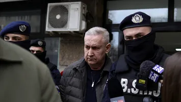 Caracatița de la ARR: DNA a dezvăluit cum ar fi coordonat directorul Cristian Anton o întreagă rețea pentru vânzarea atestatelor profesionale