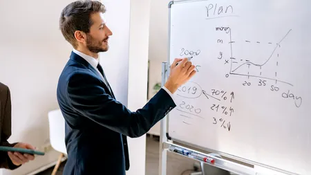 Cum tablele magnetice pot transforma biroul tău într-un spațiu productiv?