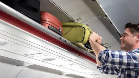 În Uniunea Europeană s-ar putea interzice taxele pentru bagajele de mână în avioane