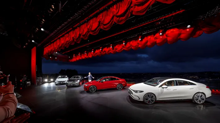 Cea mai inteligentă maşină lansată vreodată de Mercedes