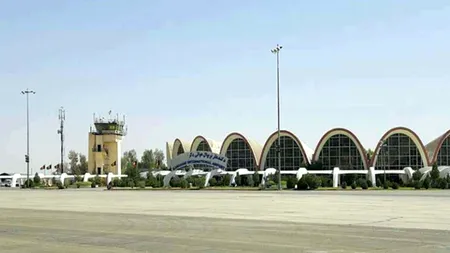 Aeroportul din Kandahar, ținta a trei rachete: Pista a fost avariată, iar zborurile anulate
