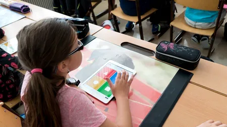 Cîmpeanu aduce înapoi, în clase, elevii din Afumați. Autoritățile să nu inventeze decizii, cere ministrul