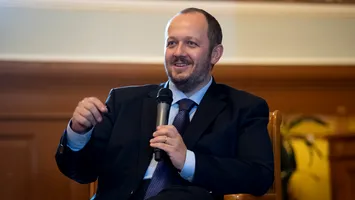 Adrian Papahagi propune o strategie pentru viitorul politic al României: Emil Boc la conducerea PNL, Ilie Bolojan candidat la prezidențiale