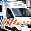 Ambulanța cu escală la aprozar. Dacă vrea Dumnezeu, pacientul ajunge; dacă nu, măcar luăm niște roșii