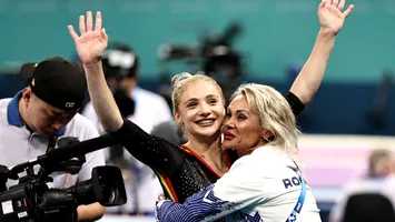 Camelia Voinea, limbaj șocant către propria fiică, Sabrina: „Ce să-ți fac dacă ești proastă? Du-te dracului!” VIDEO