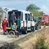 Un nou azil al groazei în România. 27 de oameni, scoși din casa unui bărbat din Olt