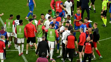 Scandal uriaș la finalul meciului Anglia-Slovacia: s-au împins și s-au înjurat! ”Chel nenorocit” VIDEO