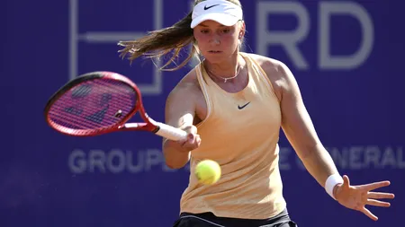 Cine este Elena Rîbakina, adversara Simonei Halep din semifinalele Wimbledon 2022