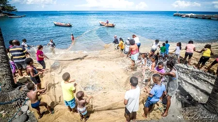 Turiștii trebuie să părăsească urgent Insula Martinica