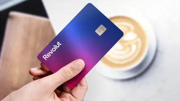 Revolut schimbă jocul bancomatelor: tehnologie de ultimă oră și servicii fără comisioane