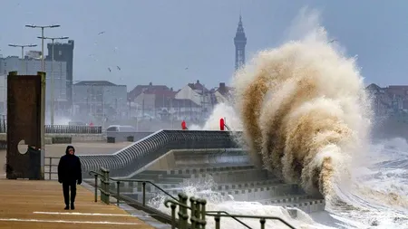 Furtuna Eunice mătură Nord-Vestul Europei cu rafale de peste 100 km la oră