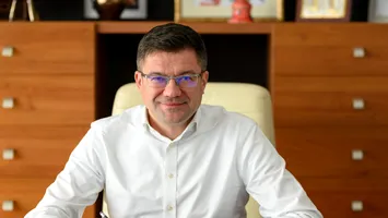 Întâmplări din parohia liberalului Costel Alexe: 483.544 lei decontați ilegal și un control intern care doarme