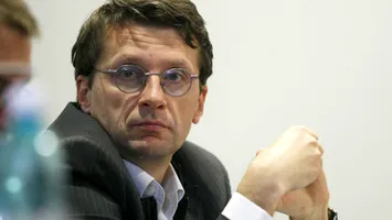 Ce să facem cu banii noștri? Sfat de ultimă oră de la Dan Suciu, purtătorul de cuvânt al BNR