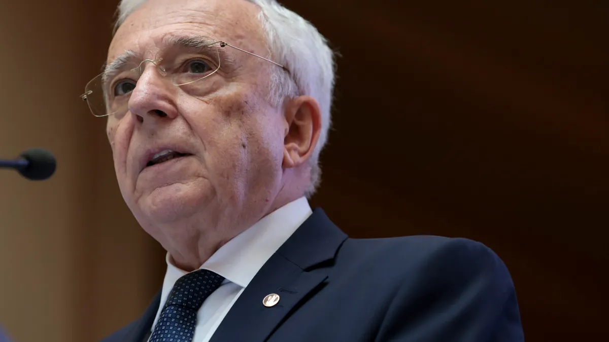 UPDATE Consiliul de administraţie al Băncii Naţionale a României a menținut dobânda de referință la 6,50 la sută