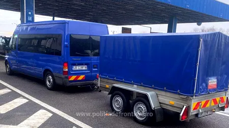 O nouă tehnică pentru a evita controlul de frontieră: Un șofer de microbuz plin de pasageri a încercat să intre în țară pe contrasens
