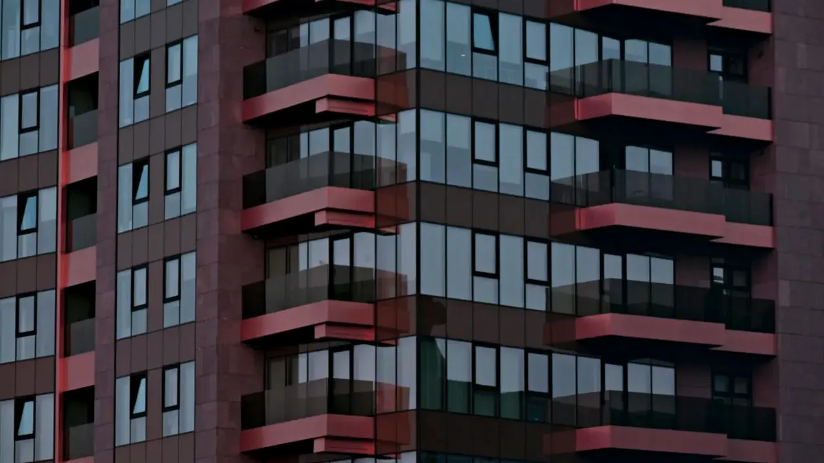 Bula imobiliară din România a explodat: taxele cresc și cumpărătorii dispar