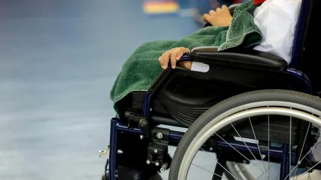 Abuzuri grave în centrele pentru copii cu dizabilități din Târgu Mureș: copii încuiați și medicamente expirate