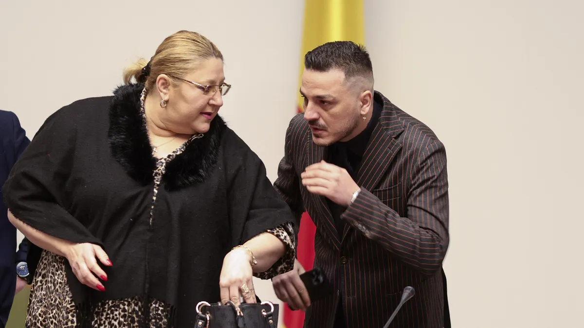 Tiktokerul Makaveli a anunţat că demisionează de la grupul parlamentar SOS România (VIDEO)