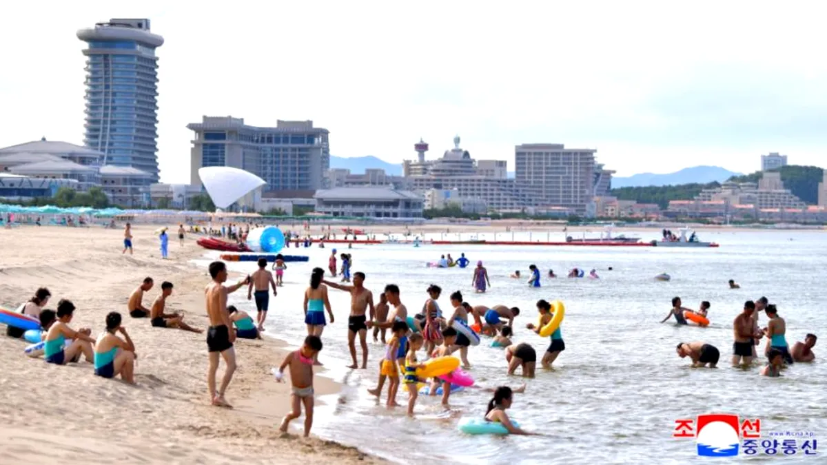 Coreea de Nord a inaugurat cu fast un mega-resort pe litoral, dar turiștii străini lipsesc