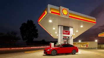 Shell pregătește o achiziție istorică: fuziune de 80 de miliarde de dolari cu BP, rivalul de decenii