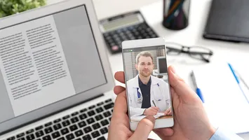 Consultul medical prin WhatsApp – între urgență și risc legal